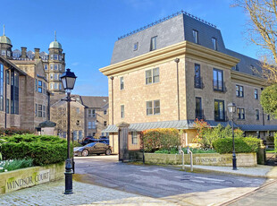 2 bedroom apartment for sale in Windsor Court, Clarence Drive, Harrogate, HG1
