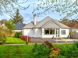2 bedroom bungalow for sale in Little Paddocks, Ferring, Worthing, West Sussex, BN12