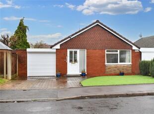 2 bedroom bungalow for sale in Pine Close, Fernhill Heath, Worcester, Worcestershire, WR3