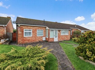 2 bedroom bungalow for sale in Seven Sisters Road, Eastbourne, BN22
