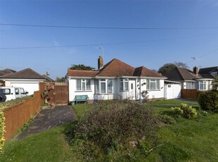 2 bedroom bungalow for sale in Tamarisk Way, Ferring, Worthing, West Sussex, BN12