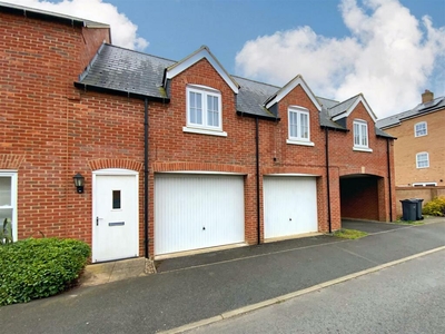 2 bedroom coach house for sale in Broad Mead Avenue, Great Denham, Bedford, MK40