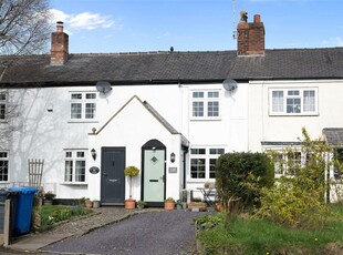 2 bedroom cottage for sale in Whitbarrow Road, Lymm, WA13