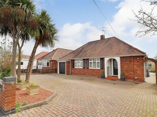 2 bedroom detached bungalow for sale in Birch Drive, Willerby, Hull, HU10