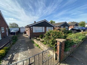 2 bedroom detached bungalow for sale in Brackenhill Close, Links View, Northampton NN2 7LD, NN2