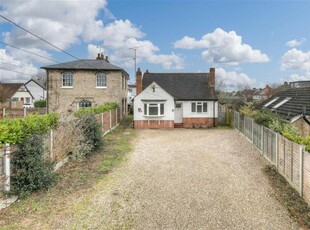 2 bedroom detached bungalow for sale in Broomfield Road, Chelmsford, CM1