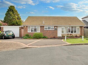 2 bedroom detached bungalow for sale in Cedar Close, Ferring, Worthing, BN12