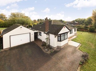 2 bedroom detached bungalow for sale in The Avenue, Kennington, OX1