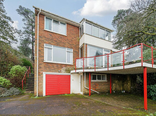 2 bedroom detached house for sale in Ardnave Crescent, Bassett, Southampton, Hampshire, SO16