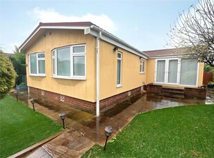 2 bedroom detached house for sale in Pine Park, Aldershot Road, Guildford, Surrey, GU3
