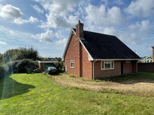 2 bedroom detached house for sale in Swanwick Lane, Southampton, Hampshire, SO31