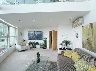 2 bedroom duplex for sale in Havannah Street, Cardiff, CF10