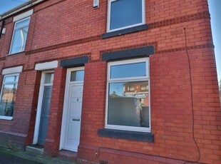 2 bedroom end of terrace house for rent in Thelwall Lane, Warrington, WA4