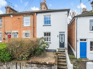 2 bedroom end of terrace house for sale in Addison Road, Guildford, GU1