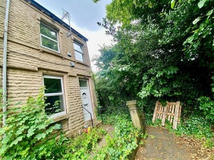 2 bedroom end of terrace house for sale in Fartown Green Road, Huddersfield, HD2