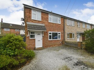 2 bedroom end of terrace house for sale in Forty Steps, Anlaby, HU10