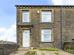 2 bedroom end of terrace house for sale in Hill Top Road, Thornton, Bradford, West Yorkshire, BD13