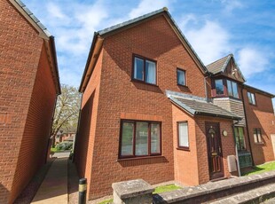 2 bedroom end of terrace house for sale in Honeylands Drive, Exeter, EX4