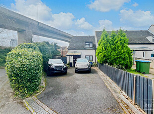 2 bedroom end of terrace house for sale in Laurel Close, Southampton, SO19