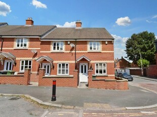 2 bedroom end of terrace house for sale in Monks Road, Exeter, EX4