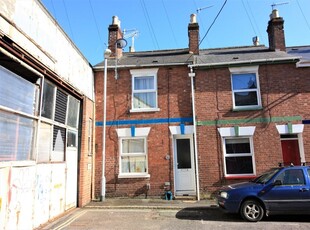 2 bedroom end of terrace house for sale in St James, Exeter, EX4