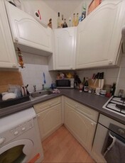 2 bedroom flat for rent in Leith Walk, Leith, Edinburgh, EH6