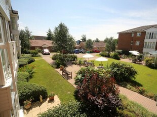 2 bedroom flat for sale in 30 Queen Anne Court, Bristol Road, Quedgeley, Gloucester, GL2 4JY, GL2