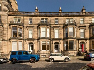 2 bedroom flat for sale in 4/2 Glencairn Crescent, Edinburgh, EH12 5BS, EH12