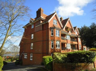 2 bedroom flat for sale in St. Johns Road, Meads, Eastbourne, BN20