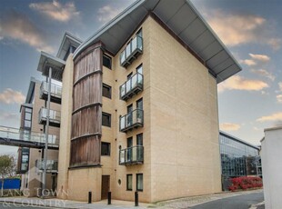 2 bedroom flat for sale in Azure West, The Hoe, Plymouth, PL1