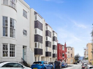 2 bedroom flat for sale in Bedford Place, Brighton, BN1 2PT, BN1