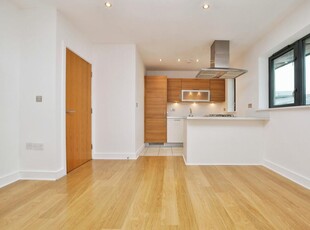 2 bedroom flat for sale in Bond Street, Chelmsford, CM1