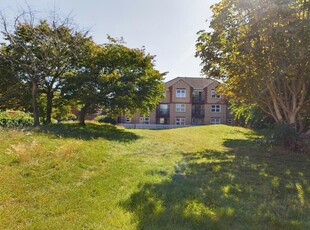 2 bedroom flat for sale in College Fields, Cambridge, CB4