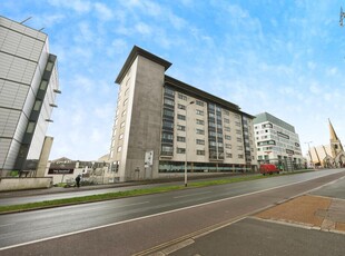 2 bedroom flat for sale in Exeter Street, Plymouth, Devon, PL4