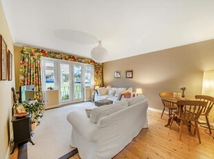 2 bedroom flat for sale in Lindfield Gardens, Guildford, GU1