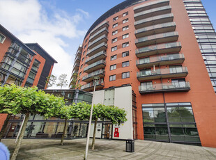 2 bedroom flat for sale in Marconi Plaza, Chelmsford, CM1