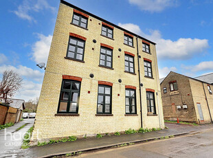 2 bedroom flat for sale in Rathmore Road, Cambridge, CB1