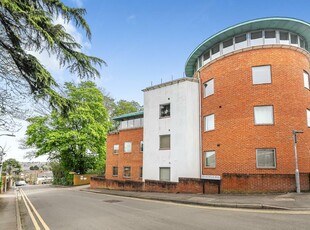 2 bedroom flat for sale in Reading, Berkshire, RG1