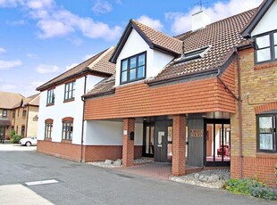 2 bedroom flat for sale in Roberts Court, Chelmsford, CM2 9RQ, CM2