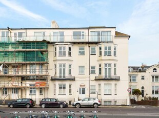 2 bedroom flat for sale in South Parade, Southsea, Hampshire, PO4