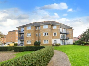 2 bedroom flat for sale in St. Kitts Drive, Eastbourne, BN23