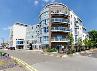 2 bedroom flat for sale in Station View, Guildford, GU1