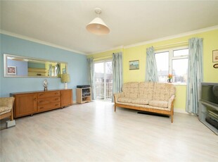 2 bedroom flat for sale in The Ridgeway, St. Albans, Hertfordshire, AL4