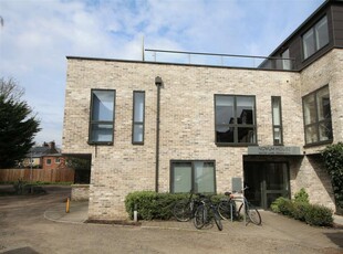 2 bedroom flat for sale in Water Lane, Cambridge, CB4