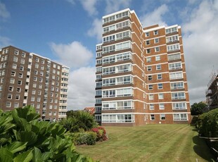 2 bedroom flat for sale in West Parade, Worthing, BN11