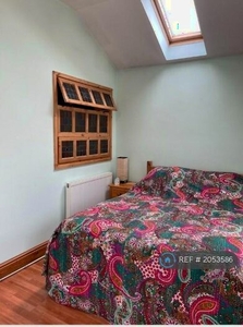 1 Bedroom Semi-Detached House To Rent