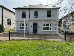 2 bedroom ground floor flat for sale in Eridge Road, , TN4