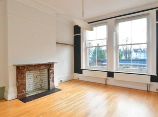 2 bedroom ground floor flat for sale in Florence Road, Brighton, East Sussex, BN1