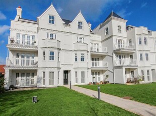 2 bedroom ground floor flat for sale in Langdale Mansions Mill Road, Worthing, BN11