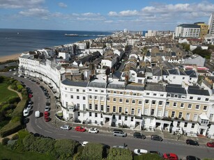 2 bedroom penthouse for sale in 3 Sussex Square, Brighton, BN2